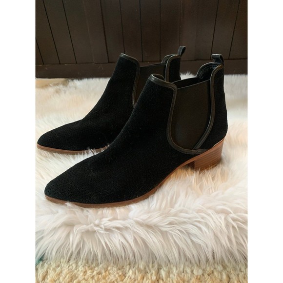 Donald J Pliner Bootie - Picture 2 of 9